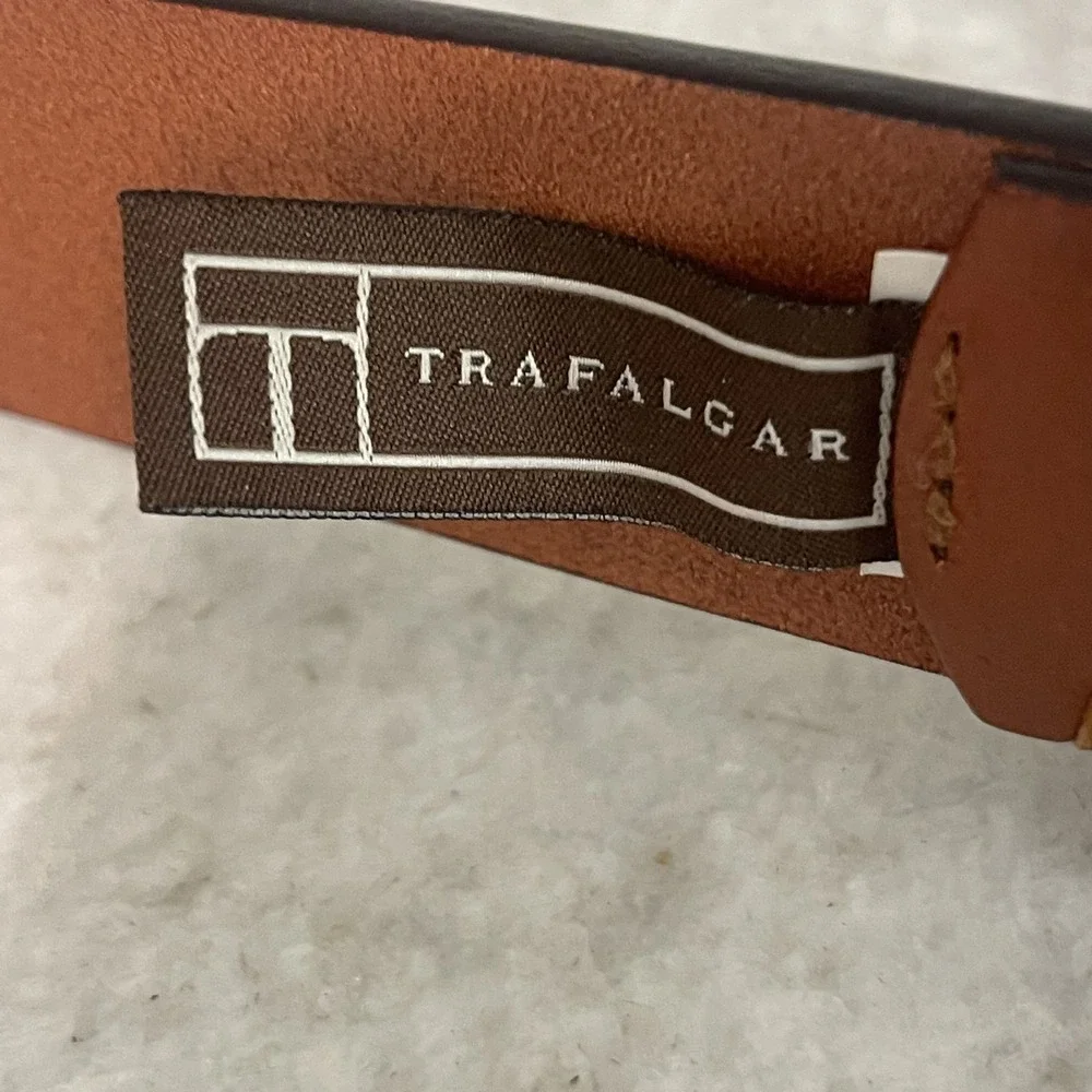 Trafalgar Belt Mens 36 Brown Italian Leather Brass Buckle Details